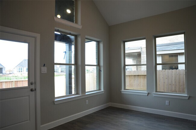 Building Photo - 23834 Pullin Market Dr