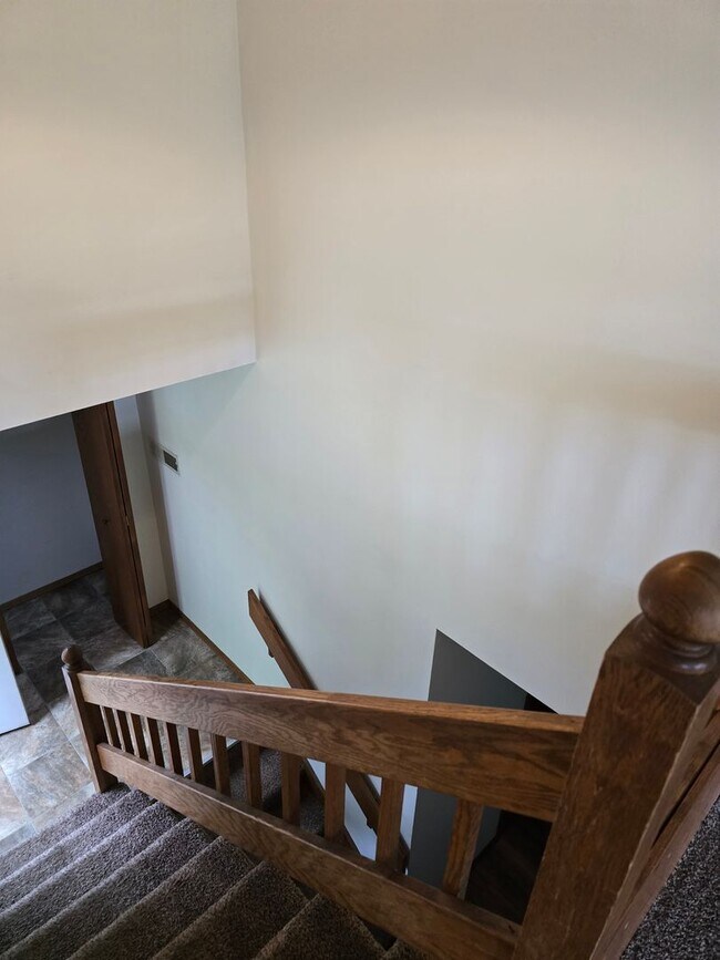 Building Photo - 1627-1629 Rustic Drive