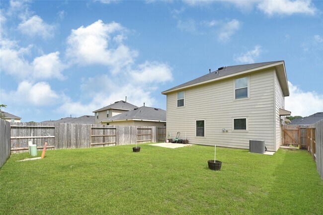 Building Photo - 24027 Wandering Brk Dr