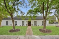 Building Photo - 12030 Chester Dr