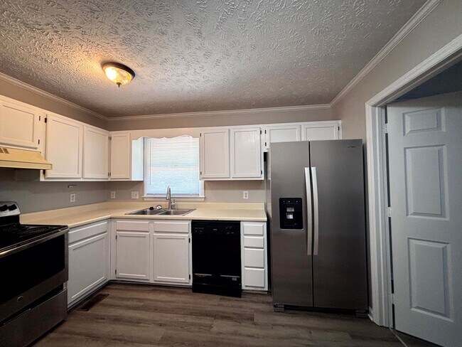 Building Photo - 2508 Lull Water Dr