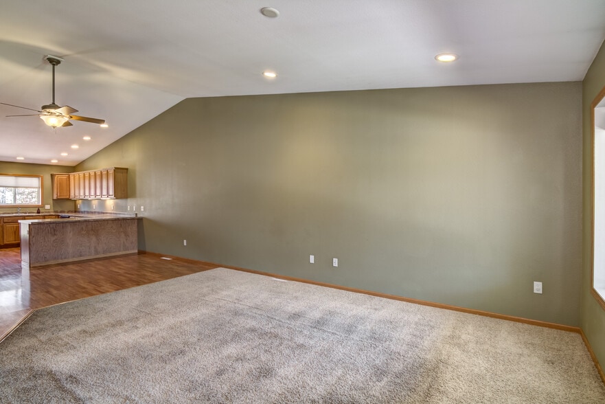 Building Photo - 3904 London Rd