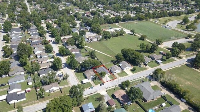 Building Photo - 117 E Veterans Pkwy