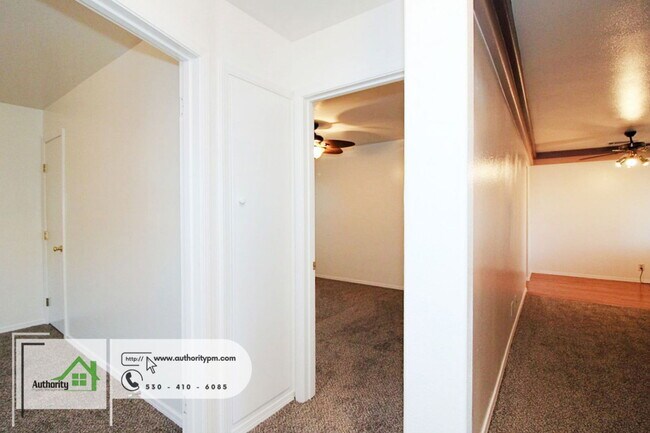 Building Photo - 1108 3rd St