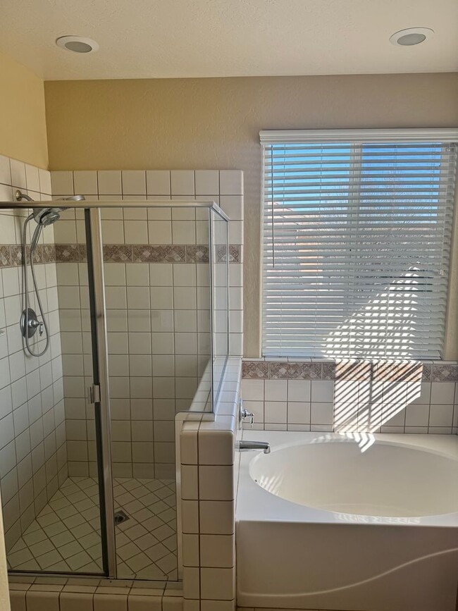 Building Photo - MOVE IN READY!! 3 BEDROOM 2 1/2 BATH HOME FOR RENT IN VILLAS AT COPPER VALLEY