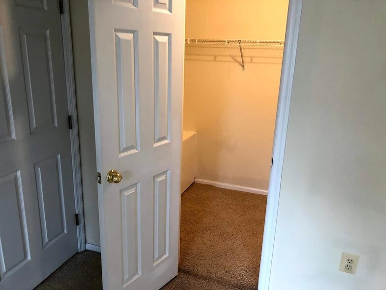 Building Photo - 601 Himes Ave