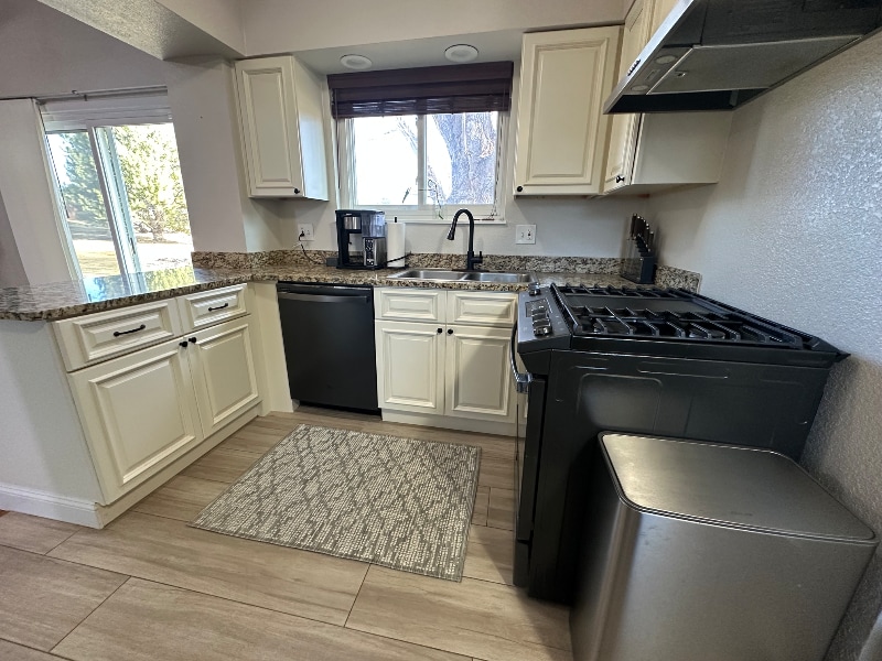 Building Photo - 398 Cypress St