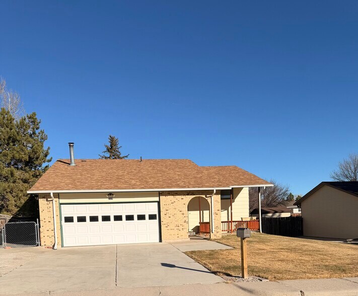 Building Photo - 2328 Apache St