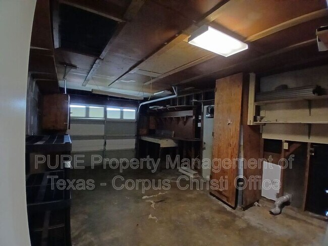 Building Photo - 1726 Lesle Ln