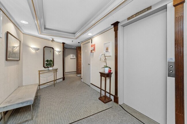 Building Photo - 120 Commercial St