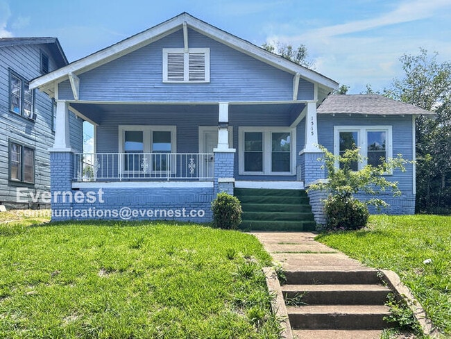 Primary Photo - 1515 36th Pl N
