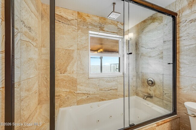 Building Photo - 1110 S Banana River Dr