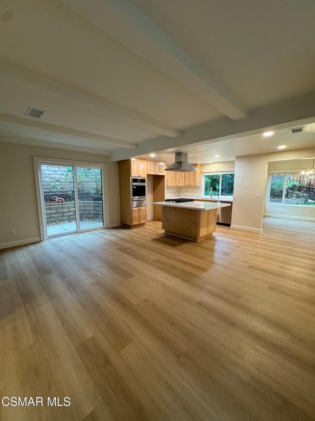 Building Photo - 893 Blue Spring Dr