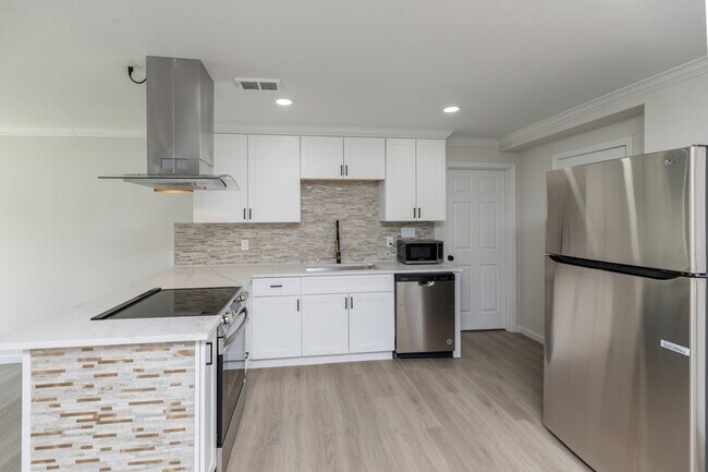 Building Photo - 5260 Landry Ln