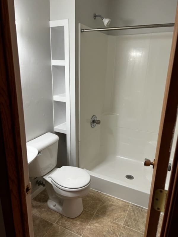 Building Photo - 4442 Rushmore Dr NE