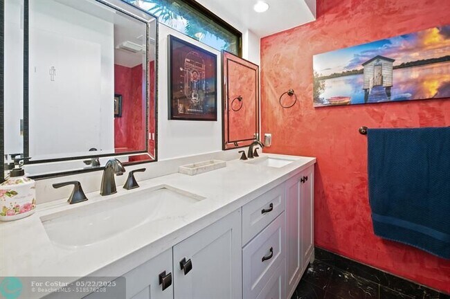 Building Photo - 4501 Briarcliff Ln