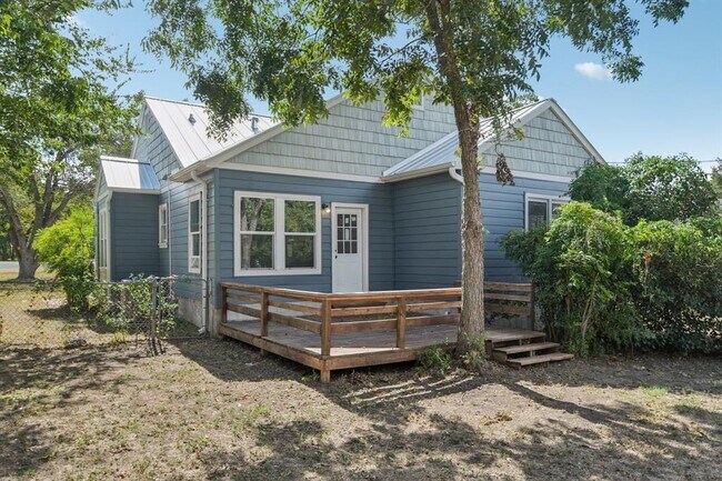 Building Photo - 308 Taylor Rd