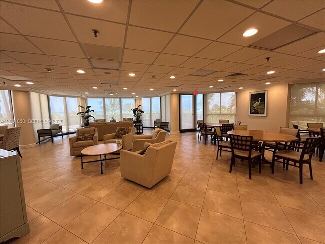 Building Photo - 720 S Collier Blvd