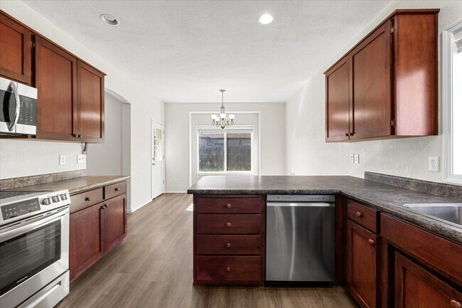 Building Photo - 2540 Bethany Ct