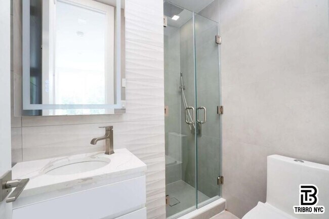 Building Photo - 2 bedroom in BROOKLYN NY 11205