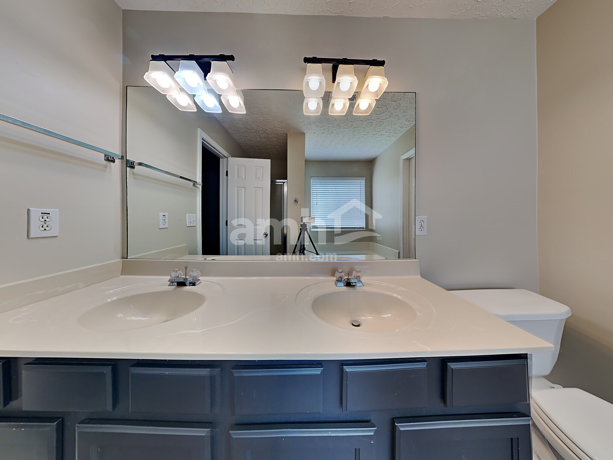 Building Photo - 209 Picadilly Pl