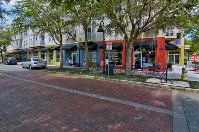 Building Photo - 3212 Town Ave