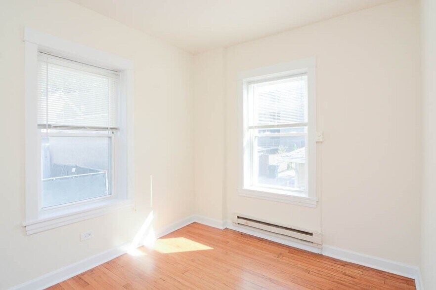 Building Photo - 2910 W George St