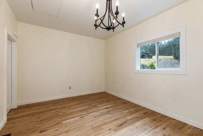 Building Photo - 32345 Baumgardner Ln