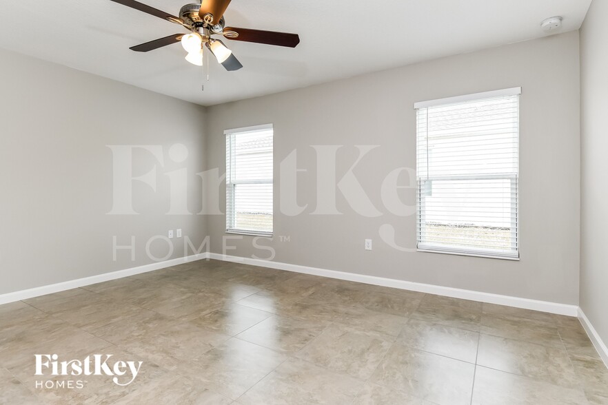 Building Photo - 662 Lindbergh Wy