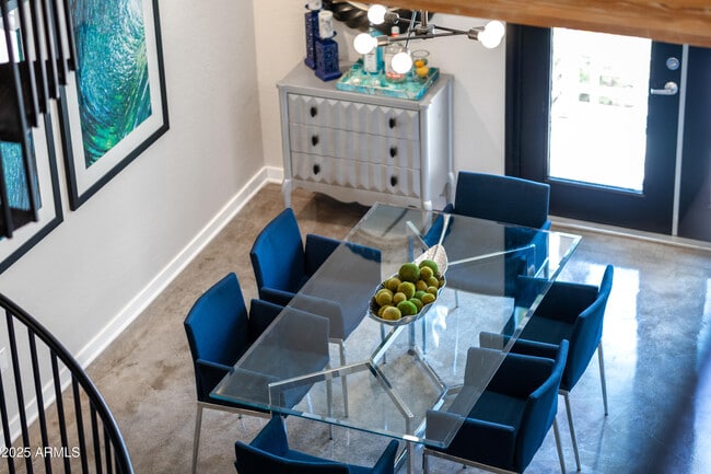 Building Photo - 914 E Osborn Rd