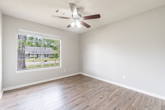 Building Photo - Beautiful 3 Bed 2 Bath Home for Rent in Fo...