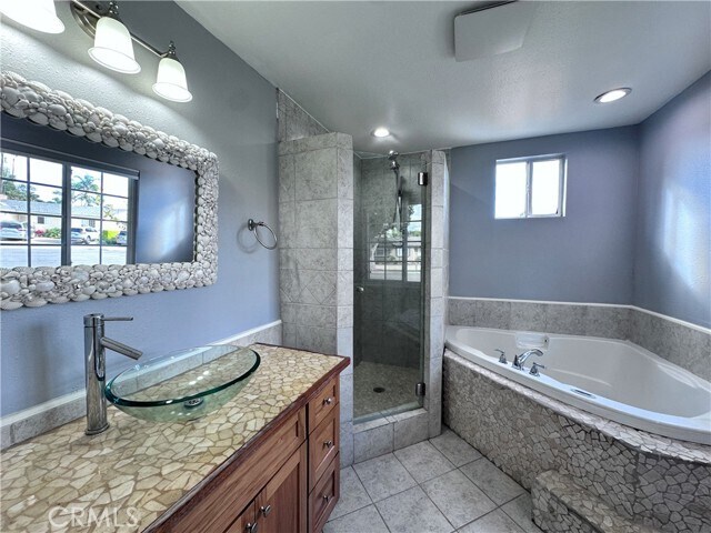 Building Photo - 8682 Camel Cir