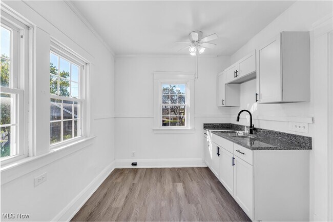 Building Photo - 4654 E 93rd St