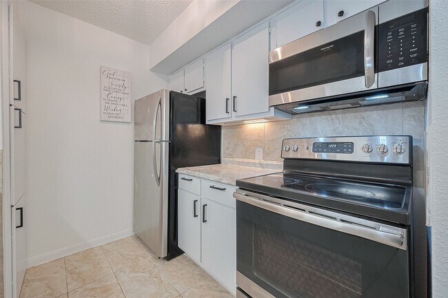 Building Photo - 1505 Ward Rd