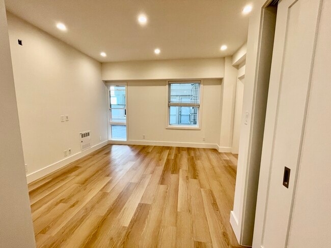 Building Photo - 1740 Broadway