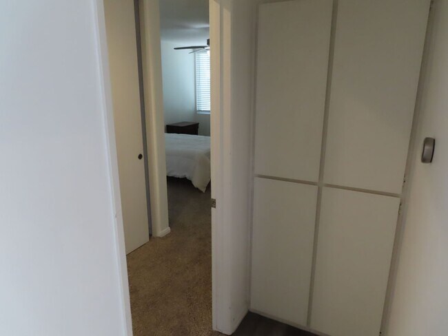 Building Photo - Partially Furnished Two Bedroom Condo in College Area
