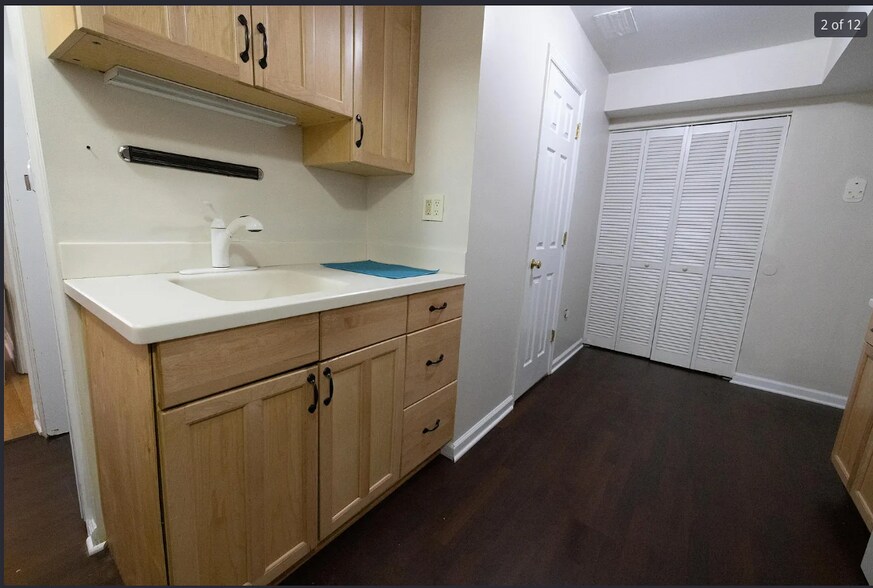 Building Photo - 4209 Kilbourne Dr