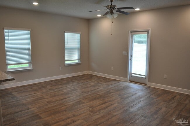 Building Photo - 6060 Royal Port Ct