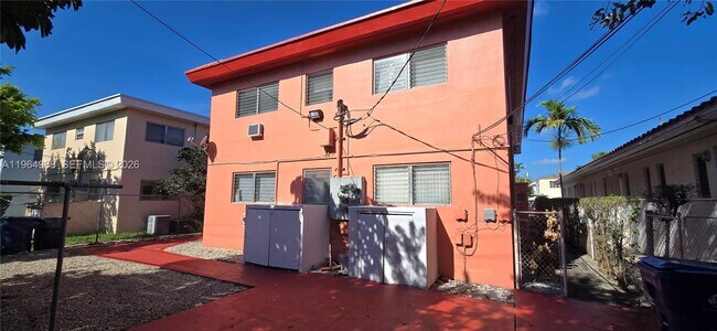 Building Photo - 744 85th St