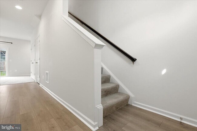 Building Photo - 246 Norland Knoll Dr