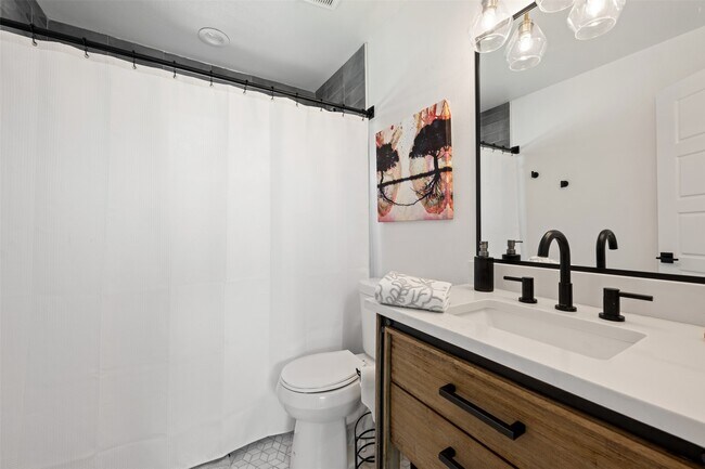 Building Photo - 6104 Reicher Dr