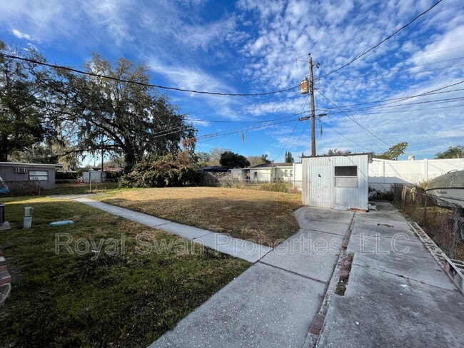 Building Photo - 1036 Woodland Ave