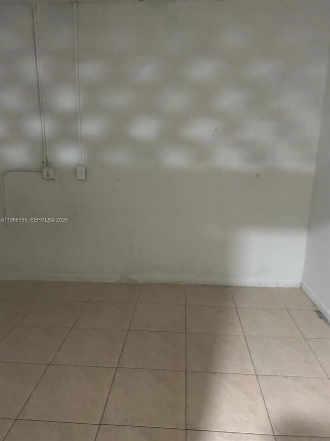 Building Photo - 2911 Buttonwood Ave