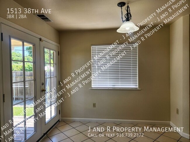 Building Photo - 1513 38th Ave