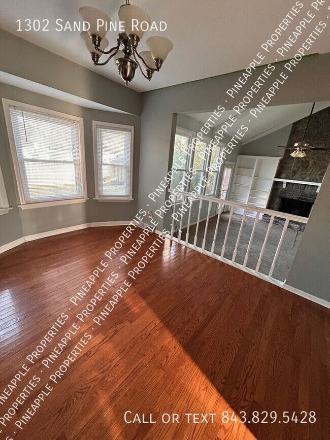 Building Photo - 1302 Sand Pine Rd