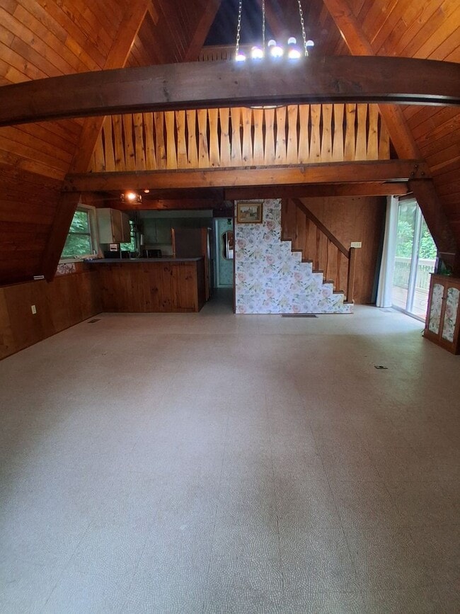 Building Photo - $1,800 - 2 Bedroom / 1.5 Bath Unfurnished ...