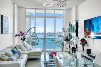 Building Photo - 7900 Harbor Island Dr