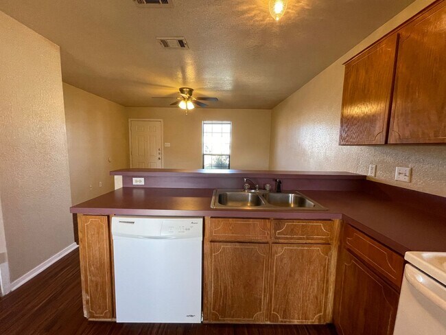 Building Photo - 1108 Leslie Cir