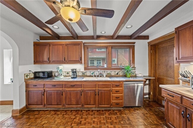 Building Photo - 19 4th