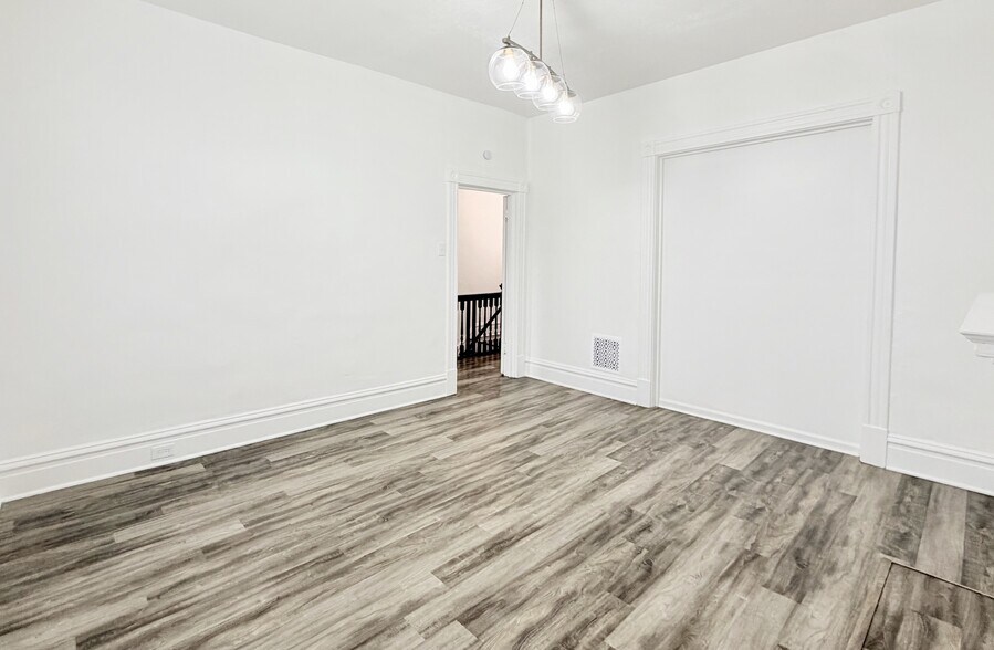 Building Photo - 3452 Alberta St